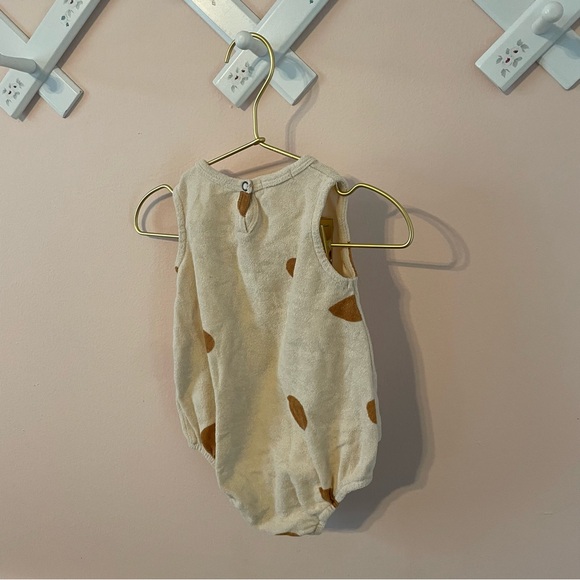 Phil & Phae Romper Onesie Bubble Terry Cloth Dots Size 18 months - Picture 3 of 7